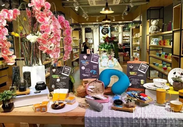 店铺促销堆头灯光设计